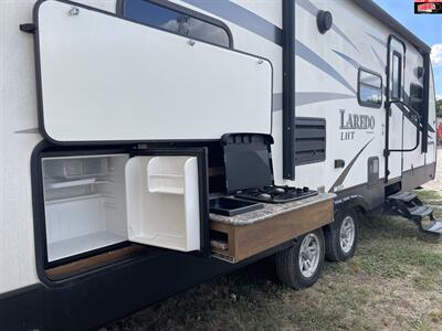 2016 KEYSTONE RV LAREDO 25BH   - Photo 9 - Waco, TX 76712