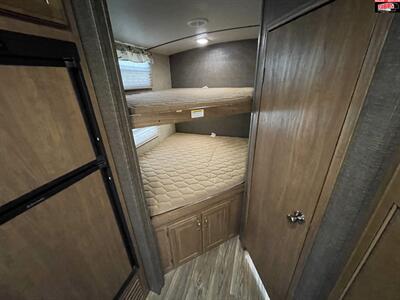 2016 KEYSTONE RV LAREDO 25BH   - Photo 25 - Waco, TX 76712