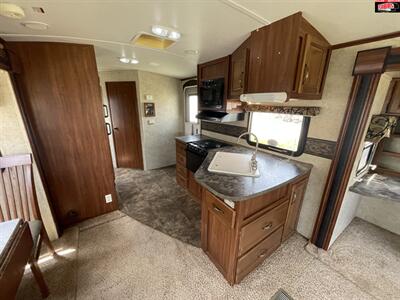 2013 KEYSTONE RV COUGAR 32SAB   - Photo 17 - Waco, TX 76712