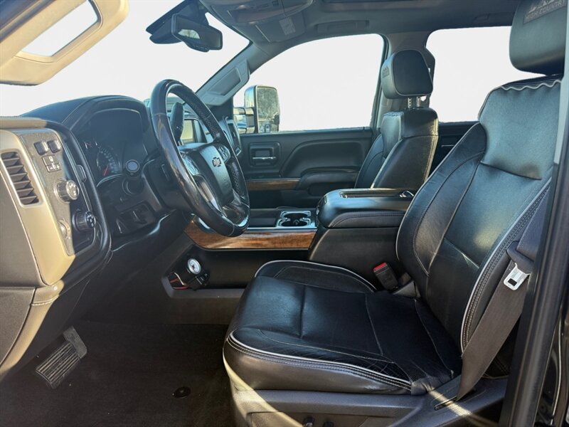 2018 Chevrolet Silverado 3500HD High Country - Photo 9 - Reno, NV 89502