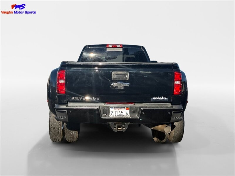 2018 Chevrolet Silverado 3500HD High Country - Photo 5 - Reno, NV 89502