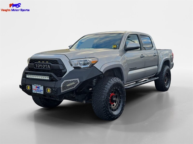 2017 Toyota Tacoma SR5 V6  