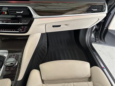 2019 BMW 540i  TEXAS BORN,1 OWNER,$76,970 ORIGINAL! - Photo 36 - Houston, TX 77057