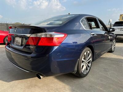 2015 Honda Accord Sport  2 OWNERS,LOW MILES, GREAT CAR! - Photo 6 - Houston, TX 77057