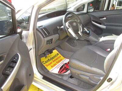 2010 Toyota Prius V   - Photo 11 - Seattle, WA 98103