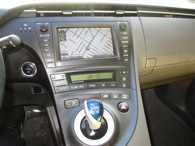 2010 Toyota Prius V   - Photo 14 - Seattle, WA 98103