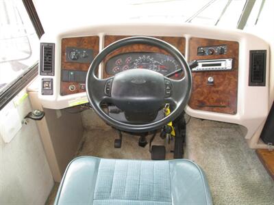 2000 Ford F-550 Coachmen Mirada 29ft   - Photo 33 - Seattle, WA 98103