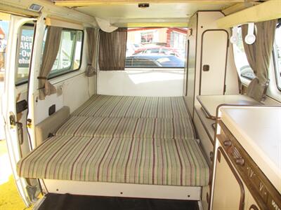 1982 Volkswagen Bus/Vanagon Camper   - Photo 33 - Seattle, WA 98103