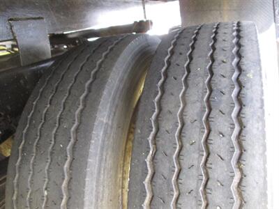 1998 Isuzu NPR Tilt Cab   - Photo 39 - Seattle, WA 98103