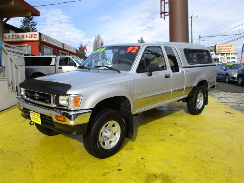 The 1992 Toyota Pickup SR5 photos