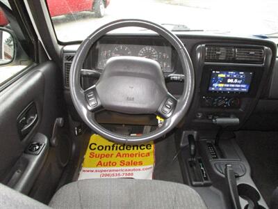 2000 Jeep Cherokee SE   - Photo 14 - Seattle, WA 98103
