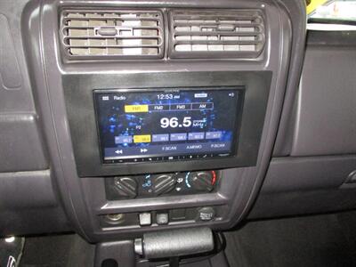 2000 Jeep Cherokee SE   - Photo 17 - Seattle, WA 98103