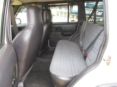 2000 Jeep Cherokee SE   - Photo 13 - Seattle, WA 98103