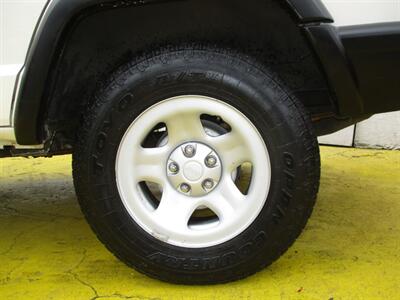 2000 Jeep Cherokee SE   - Photo 22 - Seattle, WA 98103