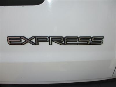 2002 Chevrolet Express G3500 LS   - Photo 26 - Seattle, WA 98103