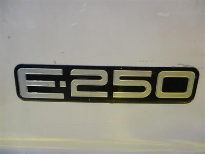 1999 Ford E-Series Van E-250   - Photo 21 - Seattle, WA 98103