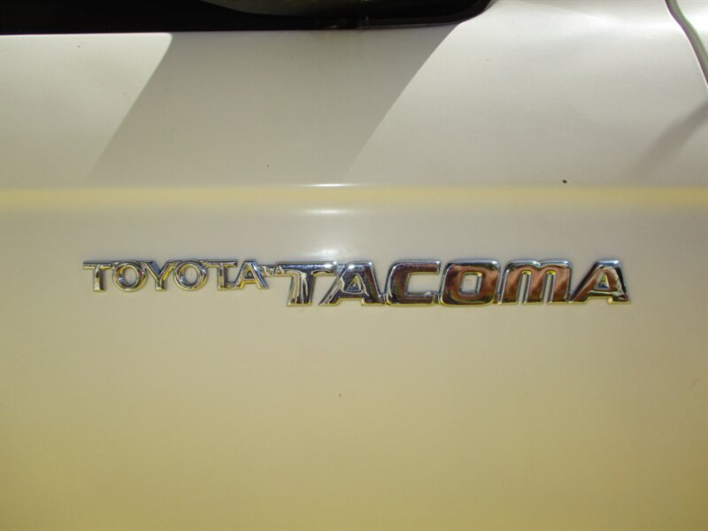 2000 Toyota Tacoma photo