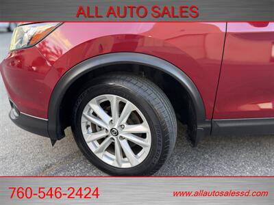 2019 Nissan Rogue Sport SV   - Photo 2 - Escondido, CA 92029