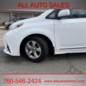 2020 Toyota Sienna LE 8-Passenger - Photo 2 - Escondido, CA 92029