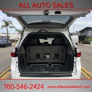 2020 Toyota Sienna LE 8-Passenger - Photo 9 - Escondido, CA 92029