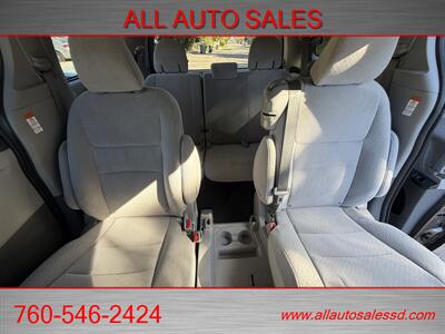 2020 Toyota Sienna LE 8-Passenger   - Photo 26 - Escondido, CA 92029