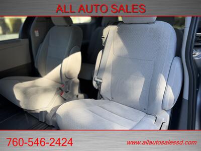 2020 Toyota Sienna LE 8-Passenger   - Photo 28 - Escondido, CA 92029