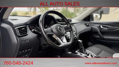 2020 Nissan Rogue SL   - Photo 12 - Escondido, CA 92029
