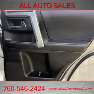 2017 Toyota 4Runner SR5 Premium   - Photo 31 - Escondido, CA 92029