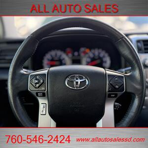 2017 Toyota 4Runner SR5 Premium   - Photo 11 - Escondido, CA 92029