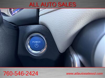 2020 Toyota RAV4 Hybrid XLE - Photo 16 - Escondido, CA 92029