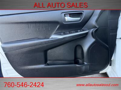 2017 Toyota Camry SE   - Photo 22 - Escondido, CA 92029