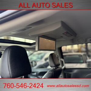 2018 Toyota Sienna SE Premium 8-Passeng   - Photo 20 - Escondido, CA 92029