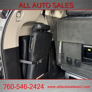 2018 Toyota Sienna SE Premium 8-Passeng   - Photo 28 - Escondido, CA 92029