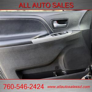 2018 Toyota Sienna SE Premium 8-Passeng   - Photo 32 - Escondido, CA 92029