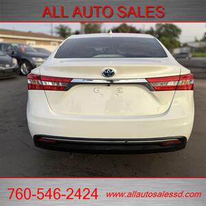 2015 Toyota Avalon Hybrid Limited   - Photo 8 - Escondido, CA 92029