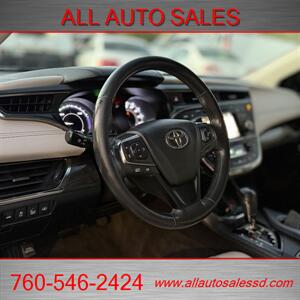 2015 Toyota Avalon Hybrid Limited   - Photo 14 - Escondido, CA 92029