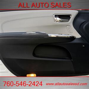2015 Toyota Avalon Hybrid Limited   - Photo 29 - Escondido, CA 92029