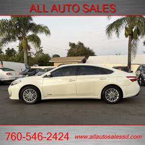 2015 Toyota Avalon Hybrid Limited   - Photo 10 - Escondido, CA 92029