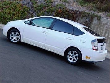 2005 Toyota Prius Package 5   - Photo 11 - San Diego, CA 92126