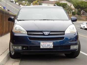 2004 Toyota Sienna XLE Limited 7 Passenger   - Photo 6 - San Diego, CA 92126