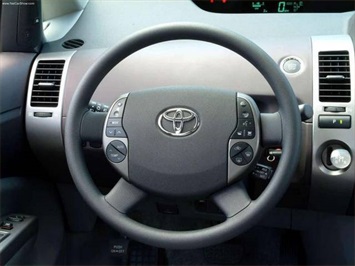 2004 Toyota Prius Pkg 5   - Photo 15 - San Diego, CA 92126