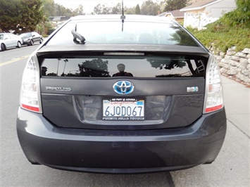 2010 Toyota Prius IV  Solar PKG - Photo 7 - San Diego, CA 92126