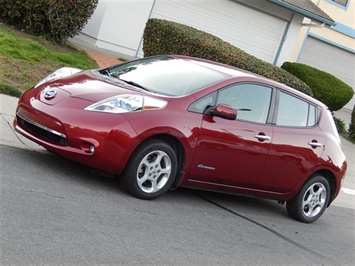 2015 Nissan Leaf SV   - Photo 2 - San Diego, CA 92126