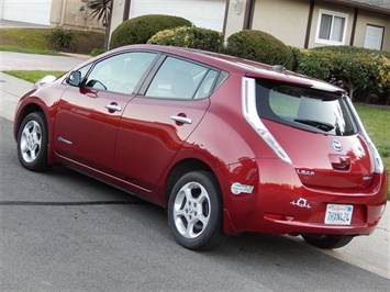 2015 Nissan Leaf SV   - Photo 8 - San Diego, CA 92126