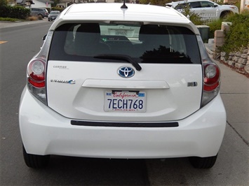 2012 Toyota Prius c Three   - Photo 7 - San Diego, CA 92126