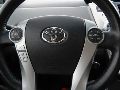 2013 Toyota Prius v Five   - Photo 15 - San Diego, CA 92126