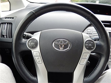 2012 Toyota Prius Plug-in Hybrid Advanced   - Photo 17 - San Diego, CA 92126