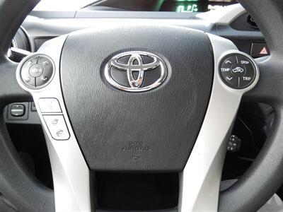 2013 Toyota Prius c Four   - Photo 17 - San Diego, CA 92126