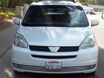 2004 Toyota Sienna XLE  - 1 OWNER !!   - Photo 9 - San Diego, CA 92126