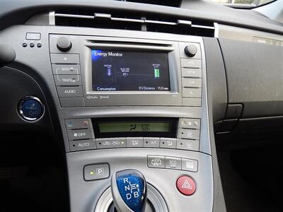 2014 Toyota Prius Plug-in Hybrid   - Photo 14 - San Diego, CA 92126